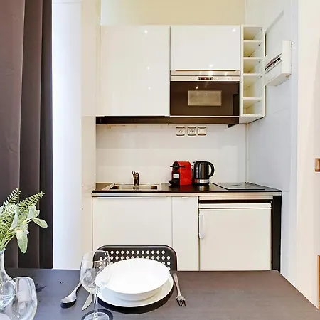 Cmg Republique / Temple Apartamento *