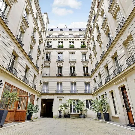 Cmg Republique / Temple Apartamento *