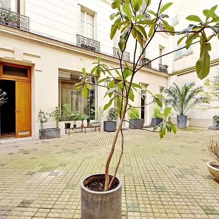 Cmg Republique / Temple Apartamento París