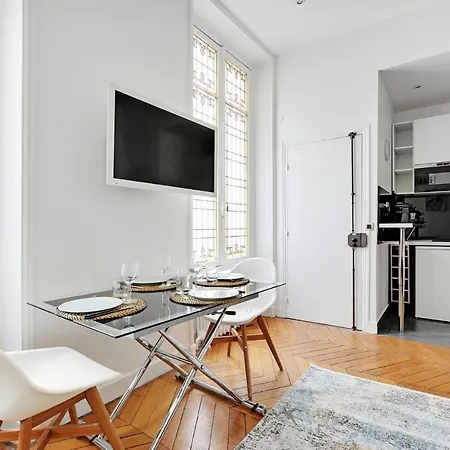 Apartment Cmg Republique / Temple *